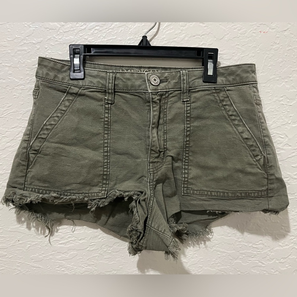 American Eagle Outfitters Woman’s Army Green shorts size 8